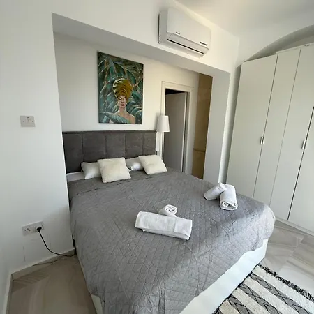 Villa Lachi Marina #17 *