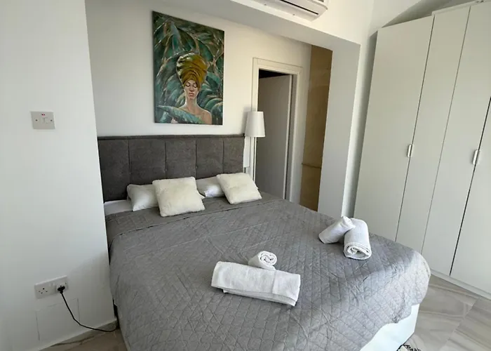 Villa Lachi Marina #17 *