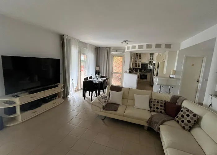 Lachi Marina #17 Villa *